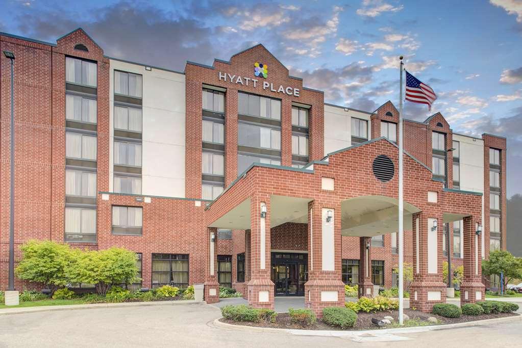 Hyatt Place Detroit/Livonia Exterior photo